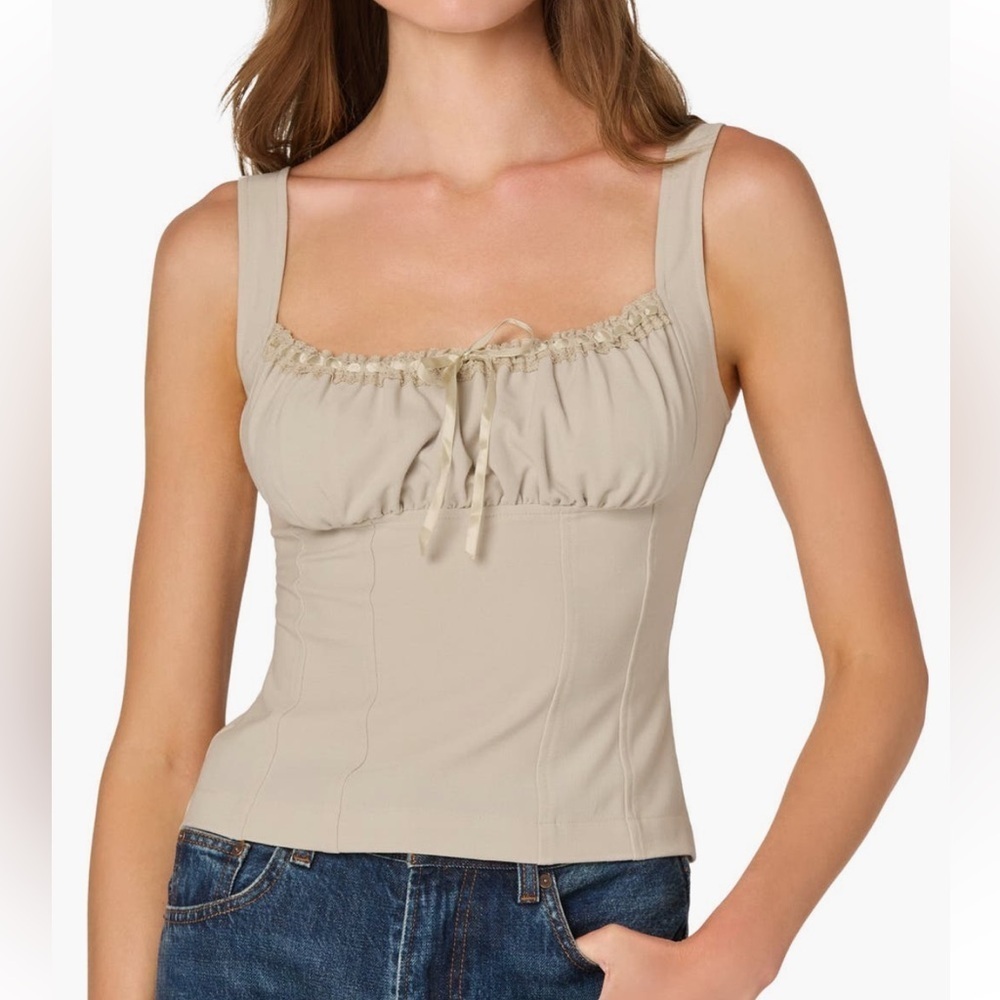 137. Astr Beige Sleeveless Blouse Size Medium NWT